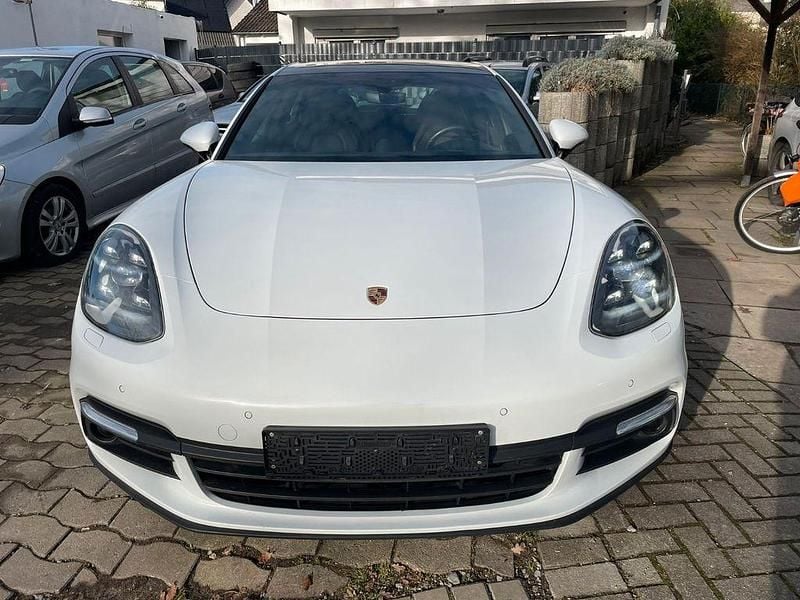 Gebraucht Porsche Panamera Sport Turismo 330 PS (242 kW) 2018 Carraraweiss/gletscherweiss Limousine