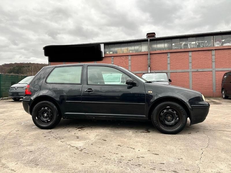 Gebraucht VW Golf IV 105 PS (77 kW) 2001 Schwarz Kleinwagen