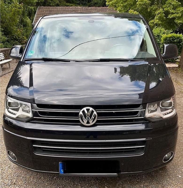 Schwarz Gebraucht 2013 VW T5 Highline Van | 26.800 € (Etwas zu teuer) - Bild 1/4