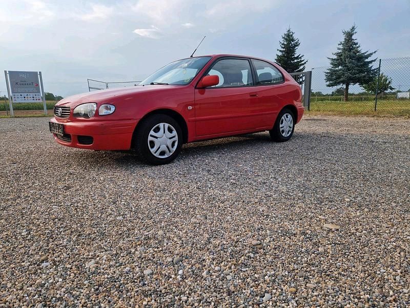 Rot Gebraucht 2000 Toyota Corolla Coupé | 2.000 € - Bild 1/4