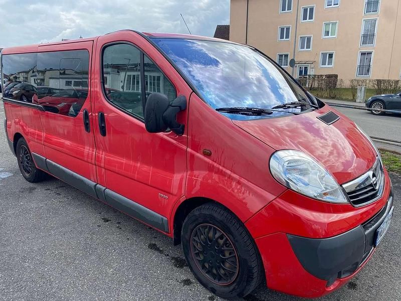 Gebraucht Opel Vivaro 114 PS (83 kW) 2008 Rot Van / Kleinbus
