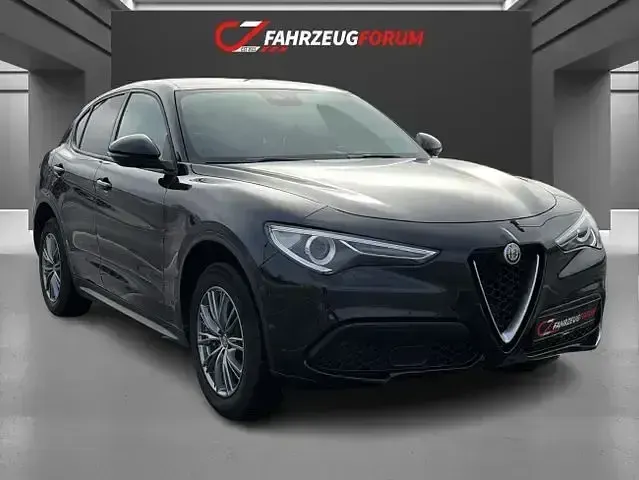 Gebraucht Alfa Romeo Stelvio Super 200 PS (147 kW) 2019 Schwarz SUV