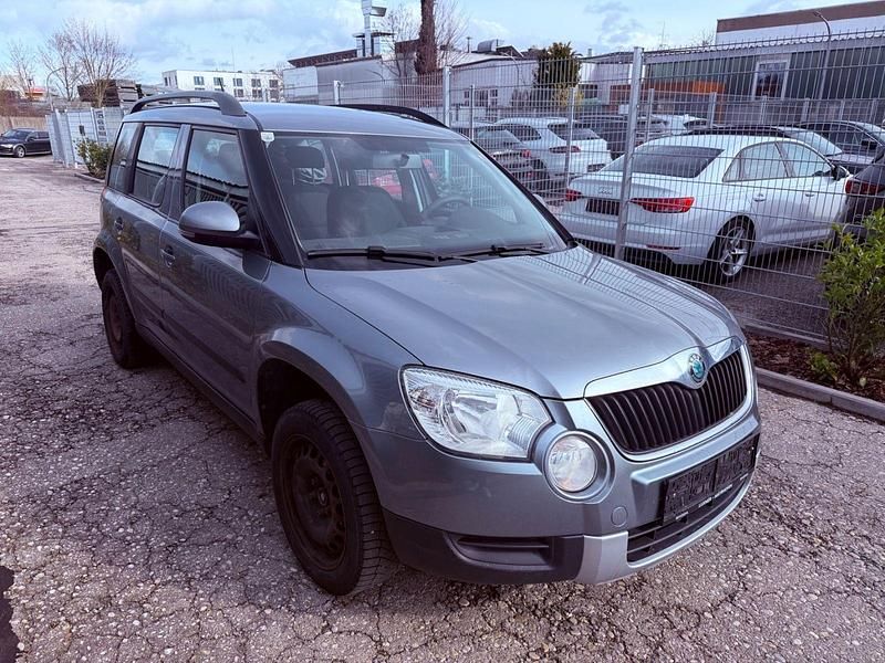 Gebraucht Skoda Yeti Easy 110 PS (80 kW) 2013 Grau SUV