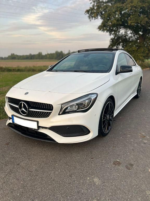 Weiß Gebraucht 2018 Mercedes CLA220 Sport Limousine | 22.990 € (Fairer Preis) - Bild 1/4