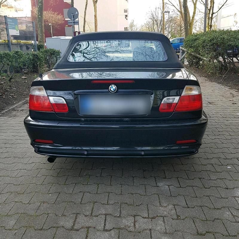 Gebraucht BMW 318 Cabriolet 143 PS (105 kW) 2002 Schwarz Cabrio