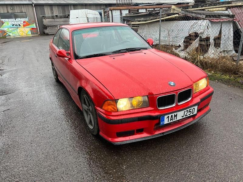 Gebraucht BMW 318 Performance 140 PS (102 kW) 1996 Rot Coupé