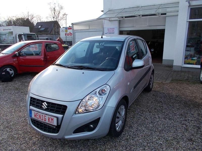 Gebraucht Suzuki Splash 94 PS (69 kW) 2014 Silber Kleinwagen