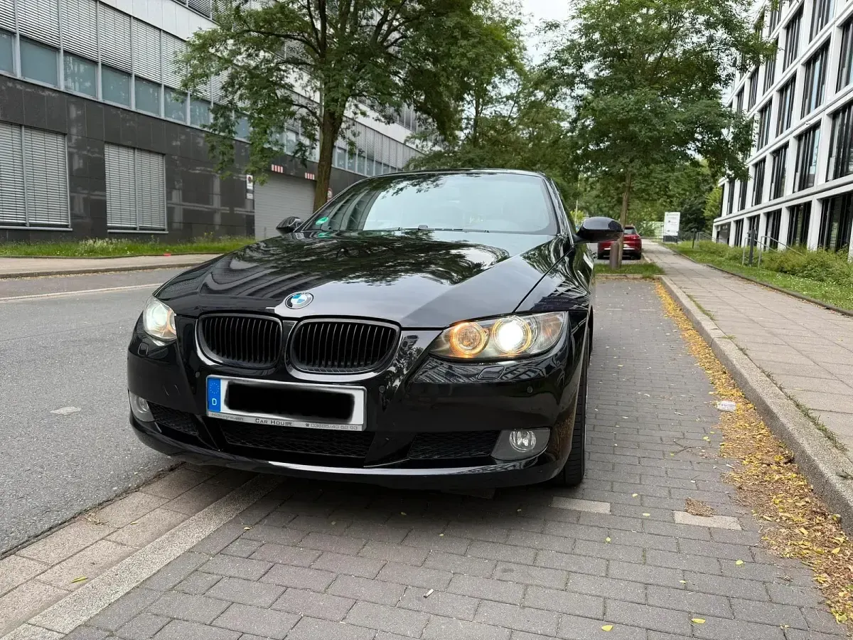 Gebraucht BMW 330 Cabriolet 231 PS (169 kW) 2008 Schwarz Cabrio