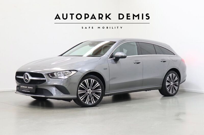 Grau Gebraucht 2021 Mercedes CLA250e Shooting Brake Kombi | 20.785 € (Guter Preis) - Bild 1/4