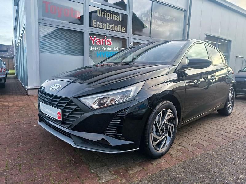 Schwarz Gebraucht 2024 Hyundai i20 Comfort Limousine | 18.800 € (Fairer Preis) - Bild 1/4