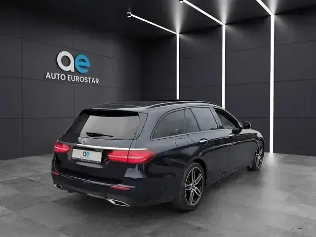 Gebraucht Mercedes E220 AMG 194 PS (142 kW) 2019 Cavansitblau  metalliclack Kombi