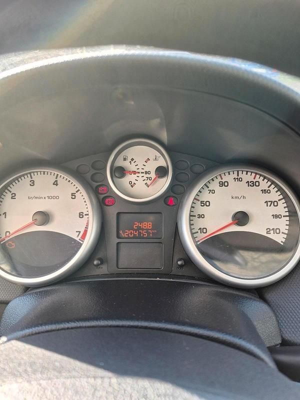 Gebraucht Peugeot 207 95 PS (69 kW) 2008 Grau Limousine