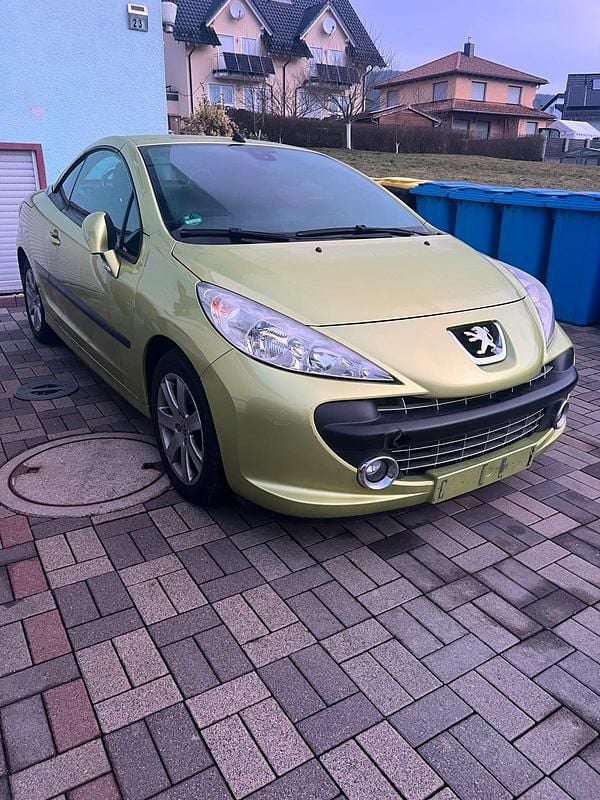 Gebraucht Peugeot 207 CC 120 PS (88 kW) 2007 Grün Cabrio