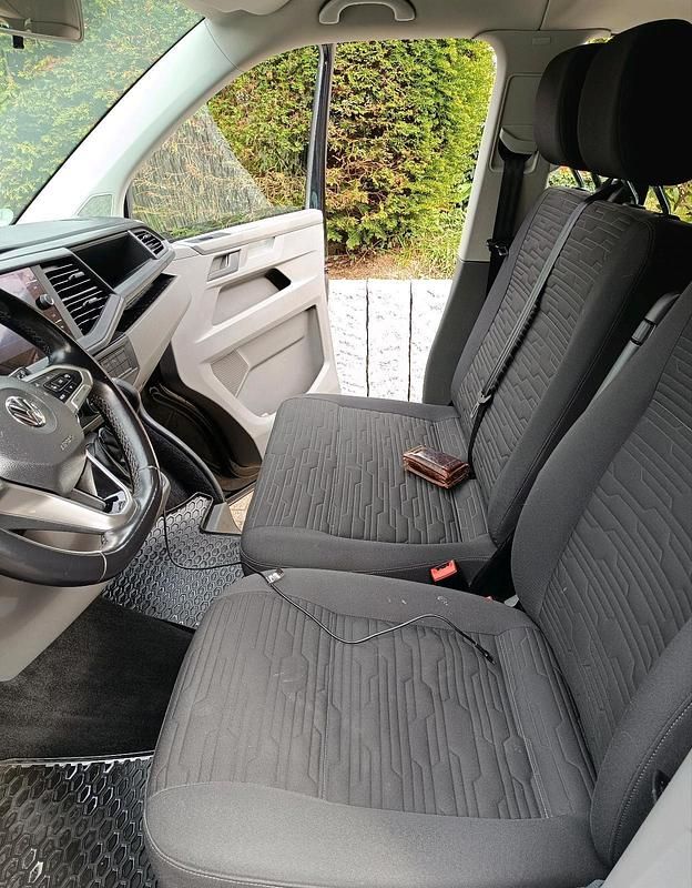 Gebraucht VW Caravelle 150 PS (110 kW) 2021 Schwarz Van / Kleinbus