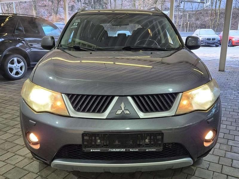 Gebraucht Mitsubishi Outlander Intense 156 PS (114 kW) 2009 Effektgrau (p) SUV