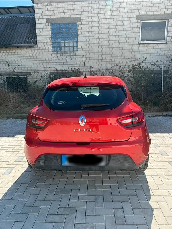Gebraucht Renault Clio IV Dynamique 73 PS (53 kW) 2015 Rot Limousine