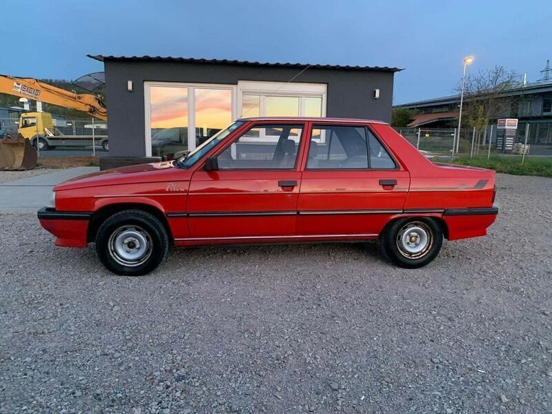 Gebraucht Renault R9 60 PS (44 kW) 1987 Rot Limousine