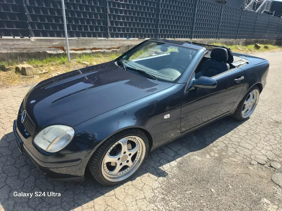 Gebraucht Mercedes SLK230 197 PS (144 kW) 1998 Schwarz Cabrio