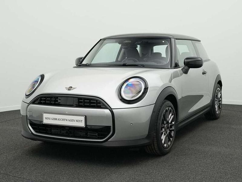 Grau Gebraucht 2024 Mini Cooper Classic Kleinwagen | 25.660 € (Fairer Preis) - Bild 1/4