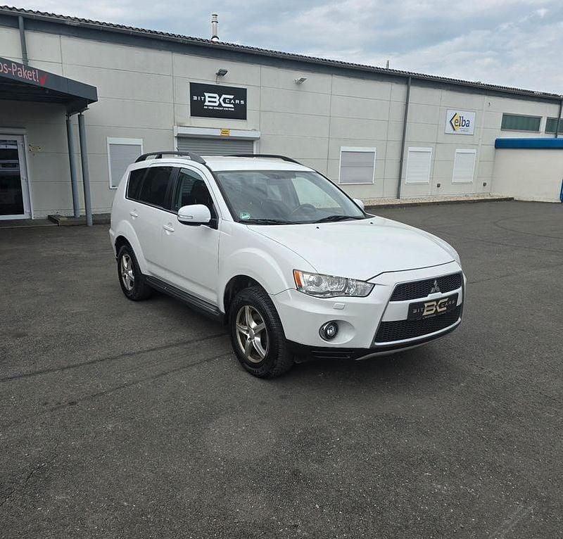 Gebraucht Mitsubishi Outlander 177 PS (130 kW) 2011 Weiß SUV