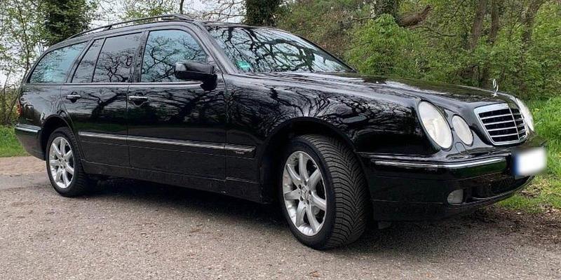 Gebraucht Mercedes E280 204 PS (150 kW) 2001 Schwarz Kombi