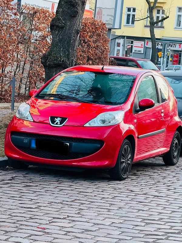 Gebraucht Peugeot 107 68 PS (50 kW) 2007 Rot Kleinwagen