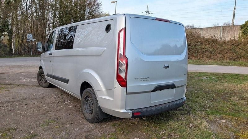Gebraucht Ford Transit Custom 131 PS (96 kW) 2019 Silber Kombi