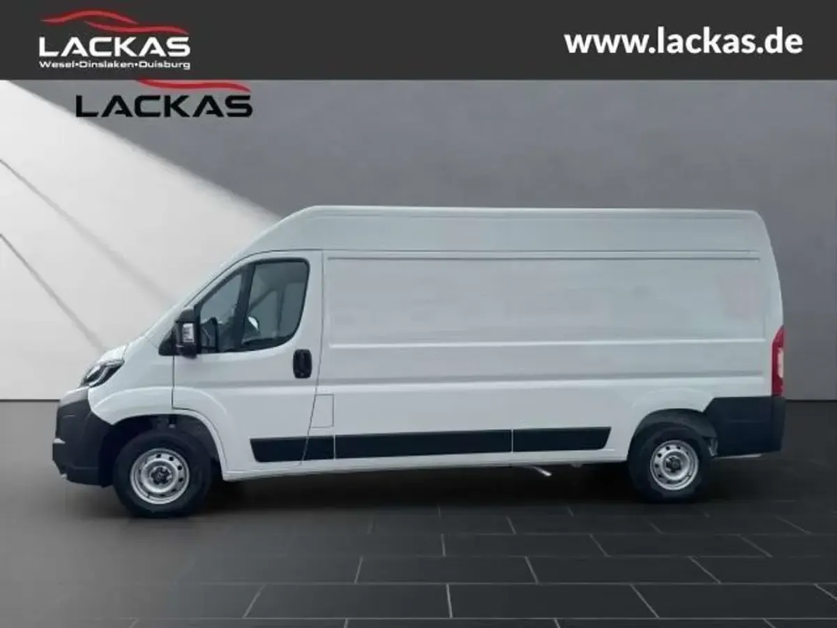 Nowe Toyota Proace 140 KM (102 kW) 2025 Biały Minivan