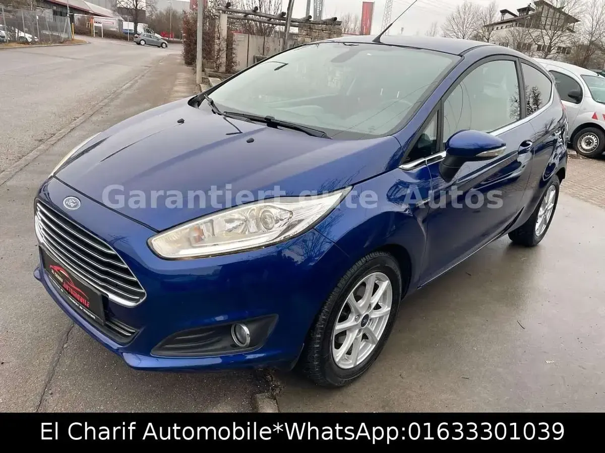 Gebraucht Ford Fiesta Titanium 101 PS (74 kW) 2015 Blau Kleinwagen
