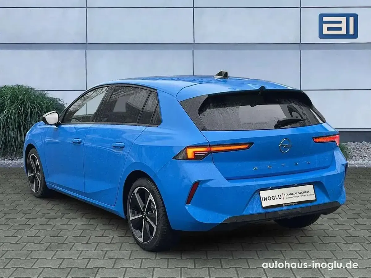 Neu Opel Astra Edition 131 PS (96 kW) 2025 Vertigo blau Kleinwagen