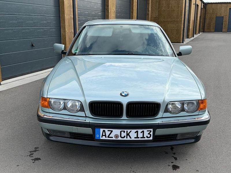 Gebraucht BMW 735 238 PS (175 kW) 2001 Blau Limousine