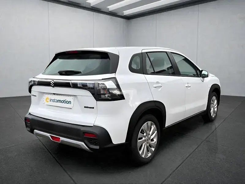 Neu Suzuki SX4 S-Cross 129 PS (94 kW) 2025 Weiß SUV