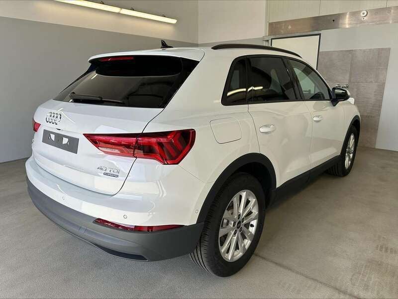 [2y2y] gletscherweiß me... Neu 2025 Audi Q3 Sport SUV | 45.980 € (Superpreis) - Bild 1/1