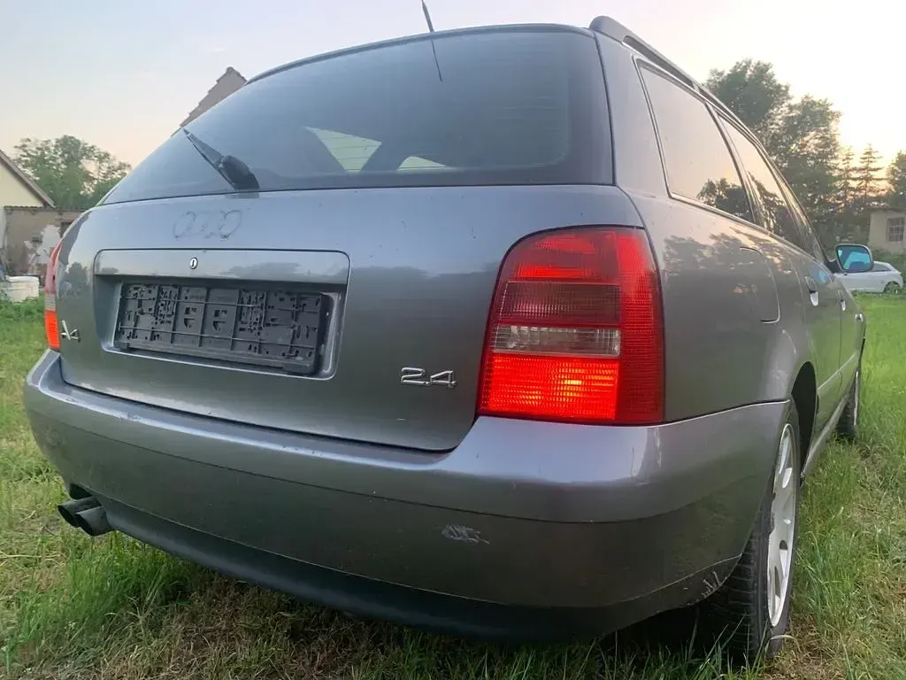 Gebraucht Audi A4 165 PS (121 kW) 2000 Grau Kombi
