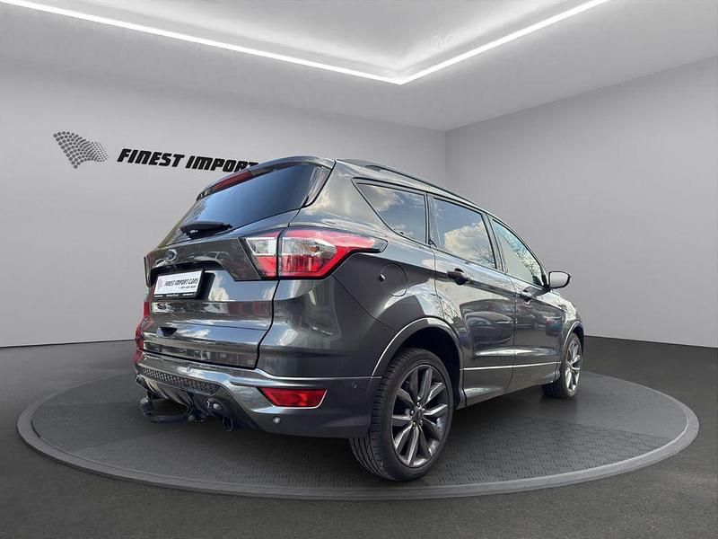 Gebraucht Ford Kuga ST-Line 150 PS (110 kW) 2019 Grau SUV