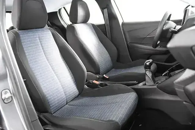Gebraucht Peugeot 208 Active 75 PS (55 kW) 2022 Grau Kleinwagen