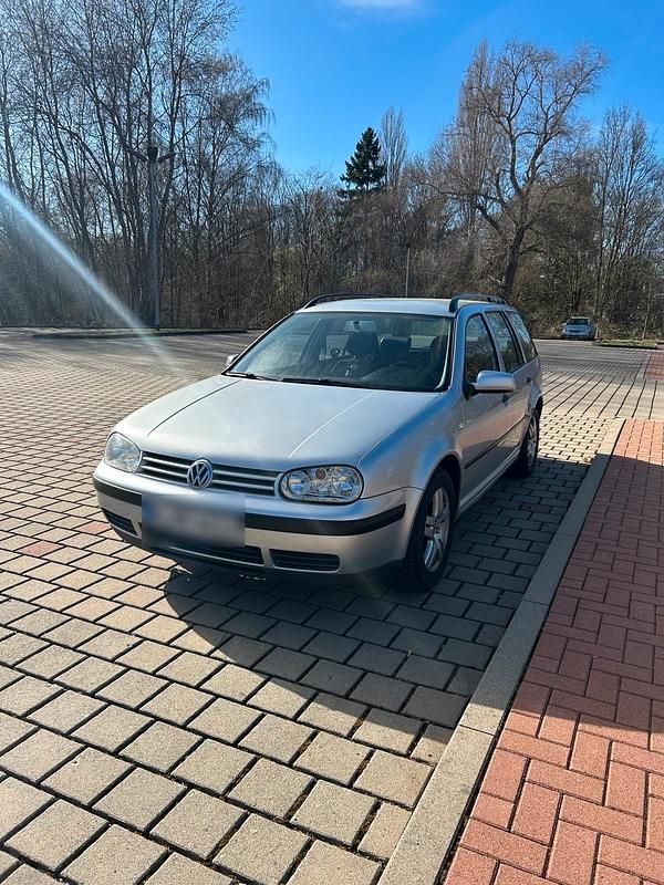 Gebraucht VW Golf IV 105 PS (77 kW) 2001 Silber Kombi