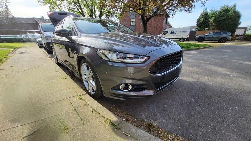 Gebraucht Ford Mondeo Titanium S 241 PS (177 kW) 2015 Grau Limousine