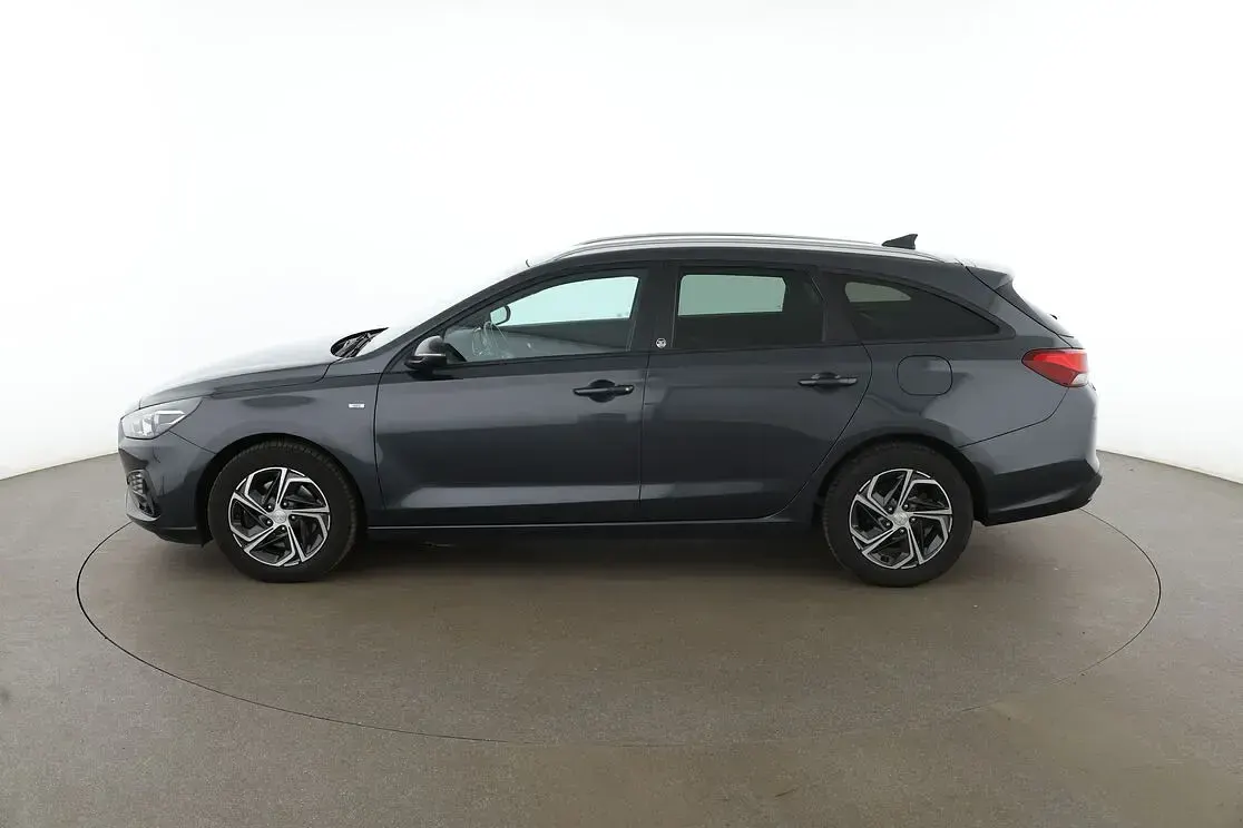Gebraucht Hyundai i30 Edition 30 159 PS (116 kW) 2021 Grau Kombi