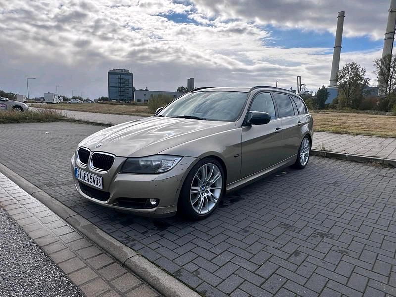 Gold Gebraucht 2011 BMW 320 M Sport Kombi | 8.500 € (Fairer Preis) - Bild 1/4