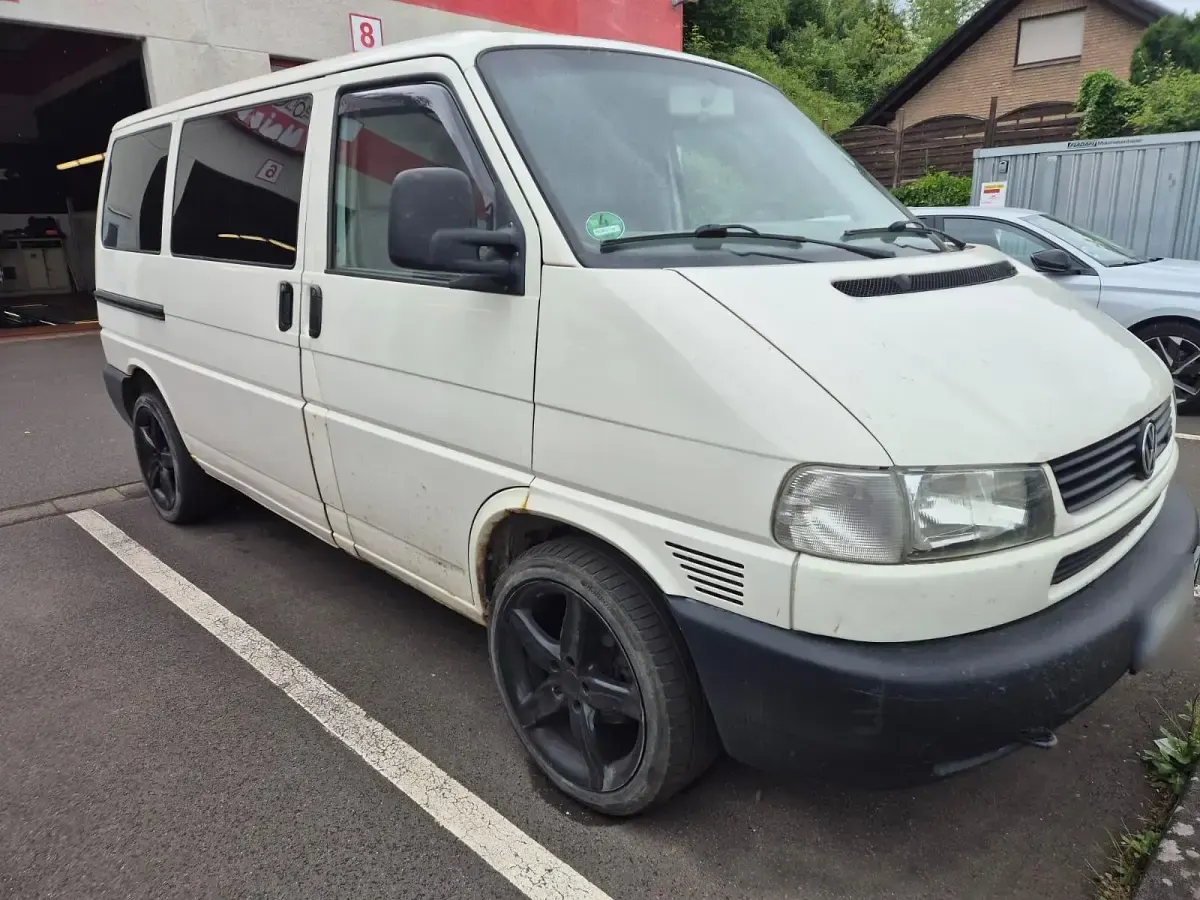 Gebraucht VW Caravelle 102 PS (75 kW) 2001 Weiß Van / Kleinbus