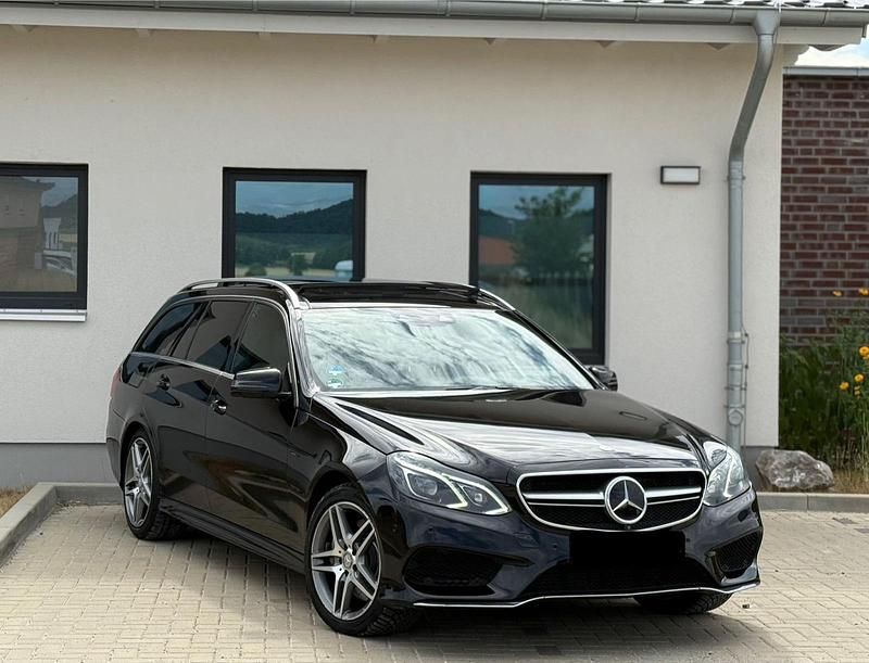 Schwarz Gebraucht 2014 Mercedes E350 AMG line Kombi | 13.450 € (Superpreis) - Bild 1/4