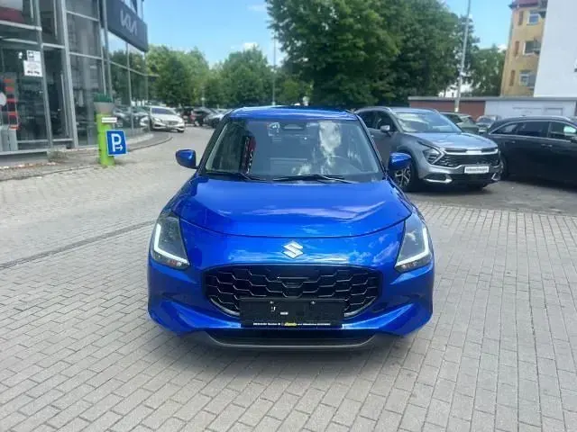 Neu Suzuki Swift Club 83 PS (61 kW) 2026 Blau Kleinwagen