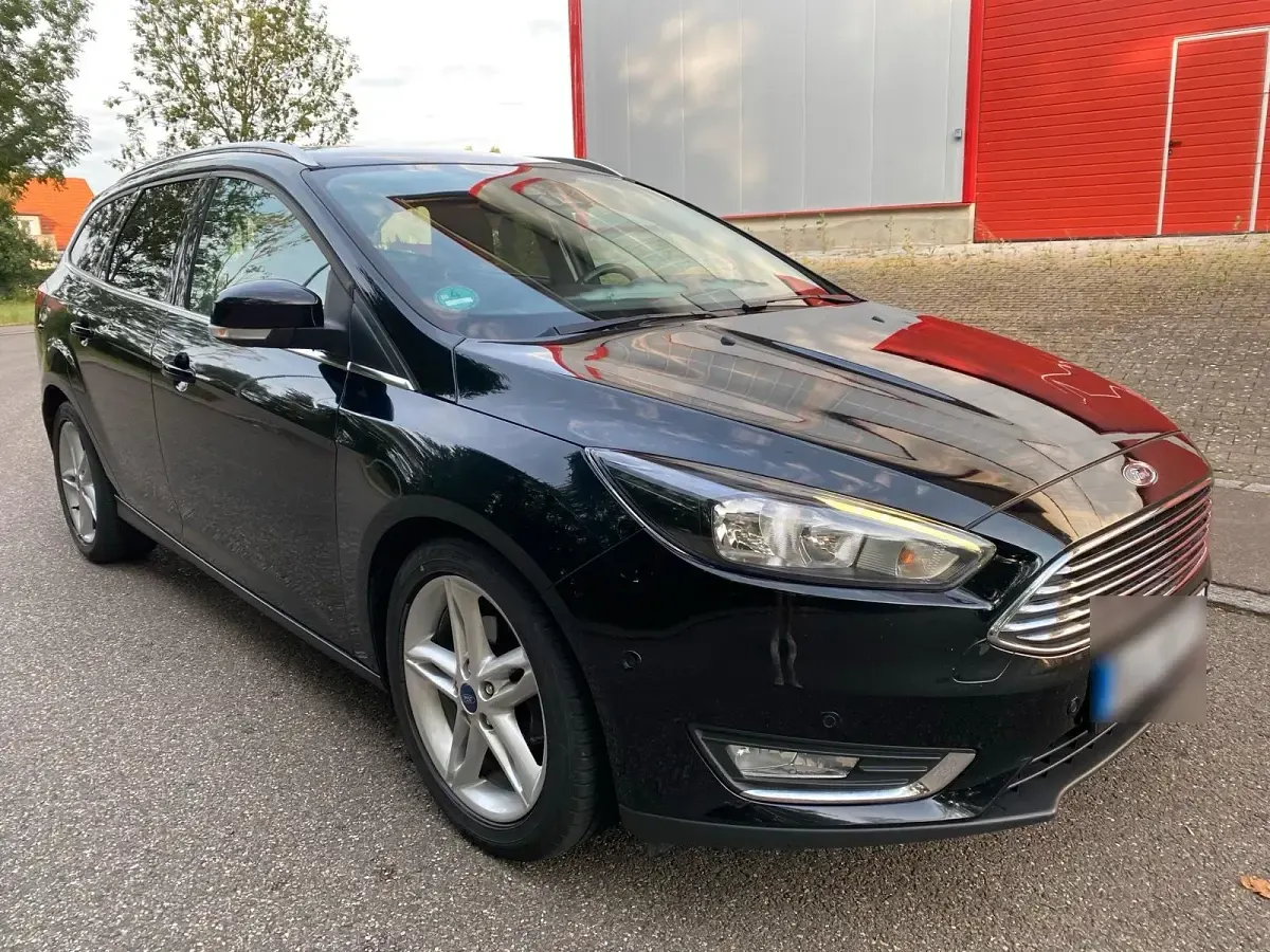 Gebraucht Ford Focus 125 PS (91 kW) 2017 Schwarz Kombi