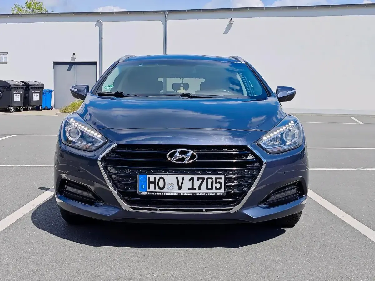 Gebraucht Hyundai i40 141 PS (103 kW) 2017 Blau Kombi
