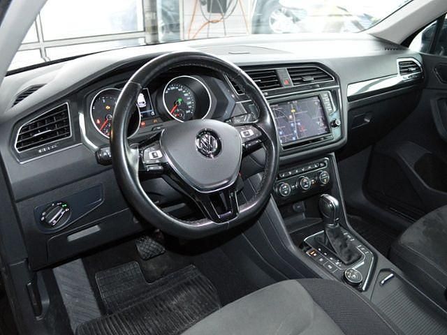 Gebraucht VW Tiguan Highline 150 PS (110 kW) 2016 Schwarz SUV