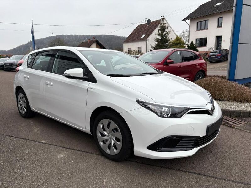 Gebraucht Toyota Auris Cool 99 PS (72 kW) 2016 Unbekannt Limousine