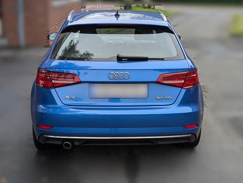 Gebraucht Audi A3 116 PS (85 kW) 2018 Blau Limousine