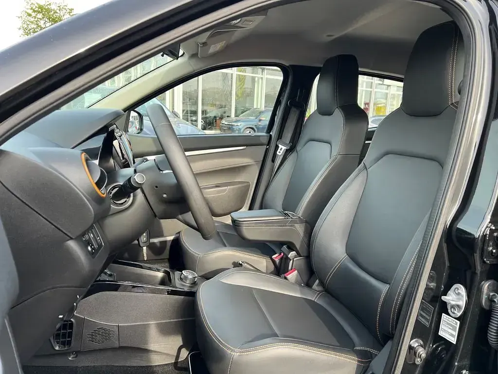 Gebraucht Dacia Spring Comfort Plus 33 kW (45 PS) 2022 Schwarz Kleinwagen