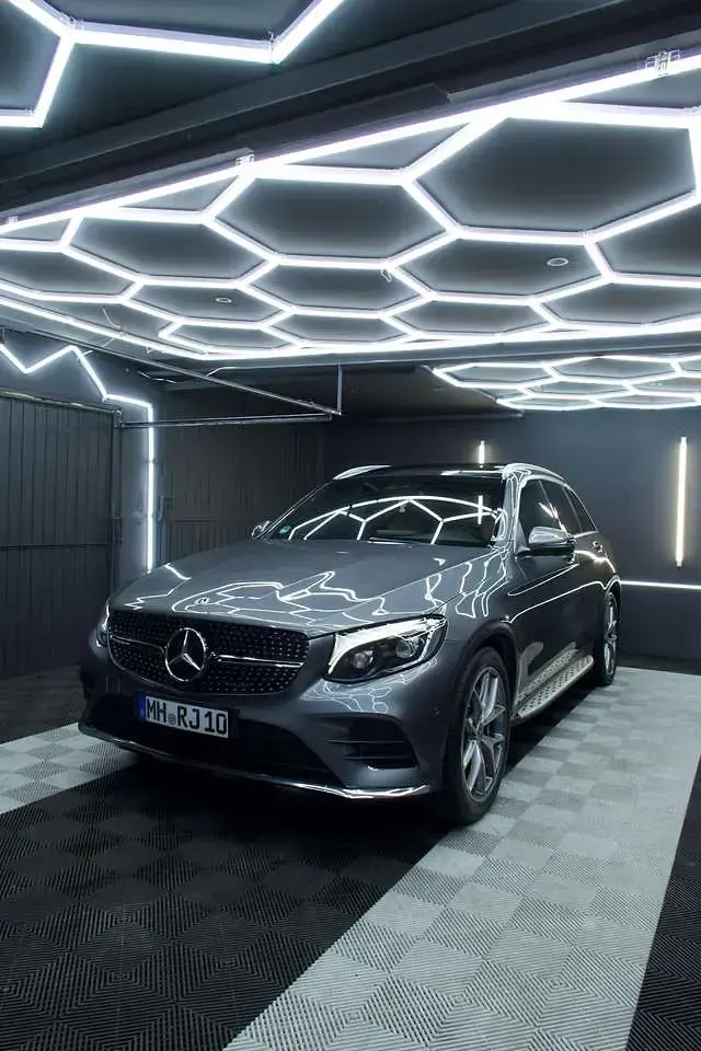 Gebraucht Mercedes GLC350 AMG line 258 PS (189 kW) 2017 SUV